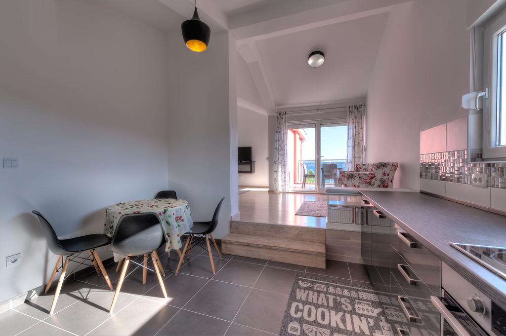 Apartments Delfin Tivat Eksteriør bilde