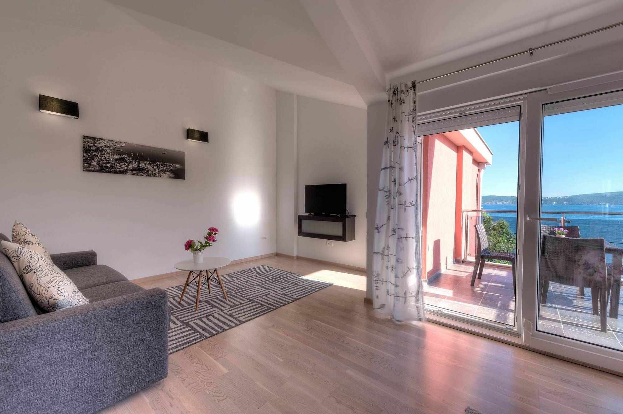 Apartments Delfin Tivat Eksteriør bilde
